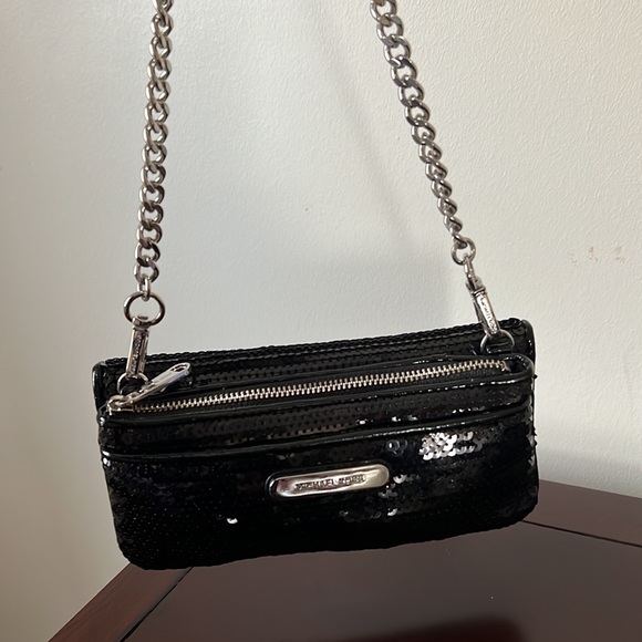 MK - Picture 3 of 12